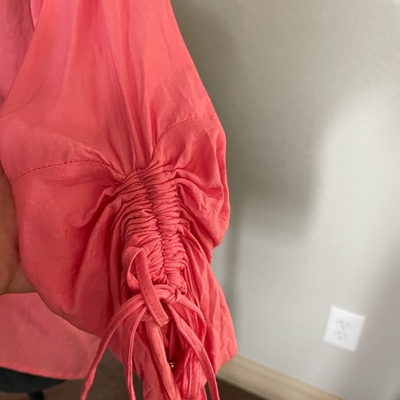 STUDIO F, Coral 🪸 Blouse - Picture 7 of 9